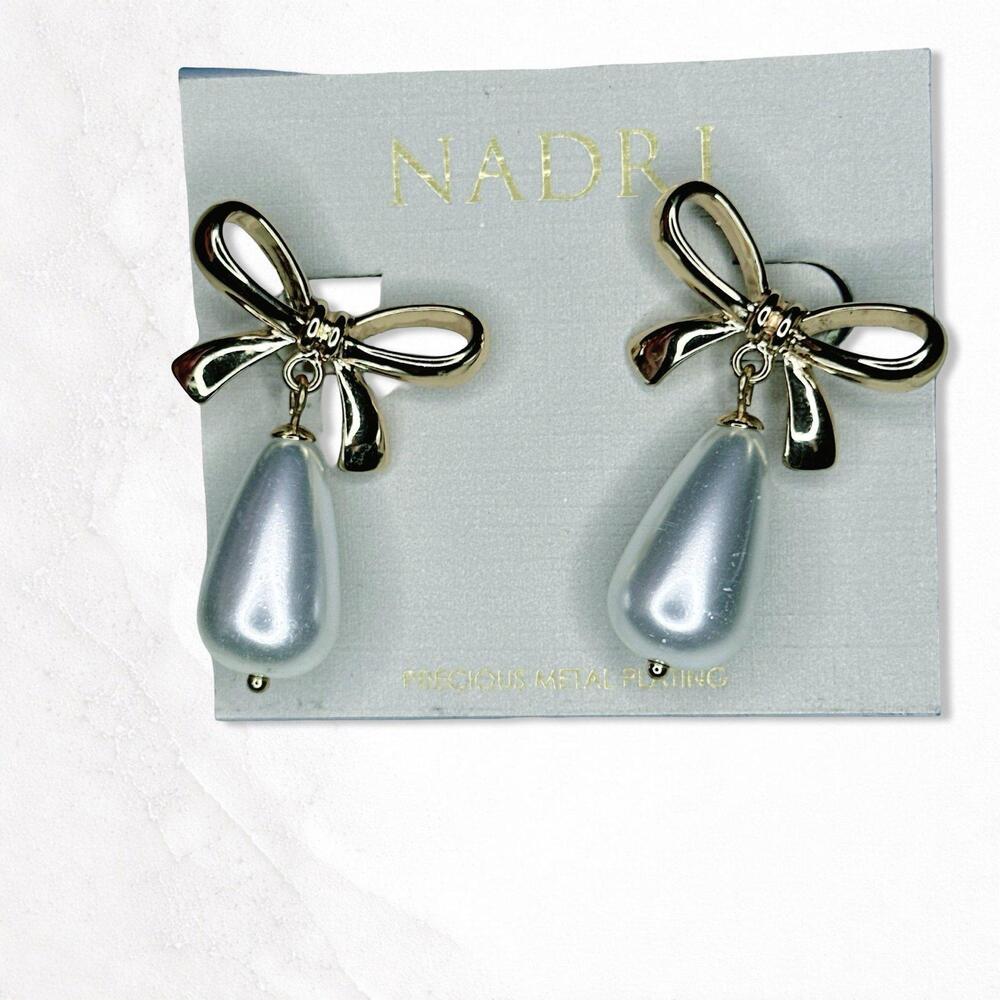 7217. Goldtone Bow Earrings Nadri - Picture 4 of 8